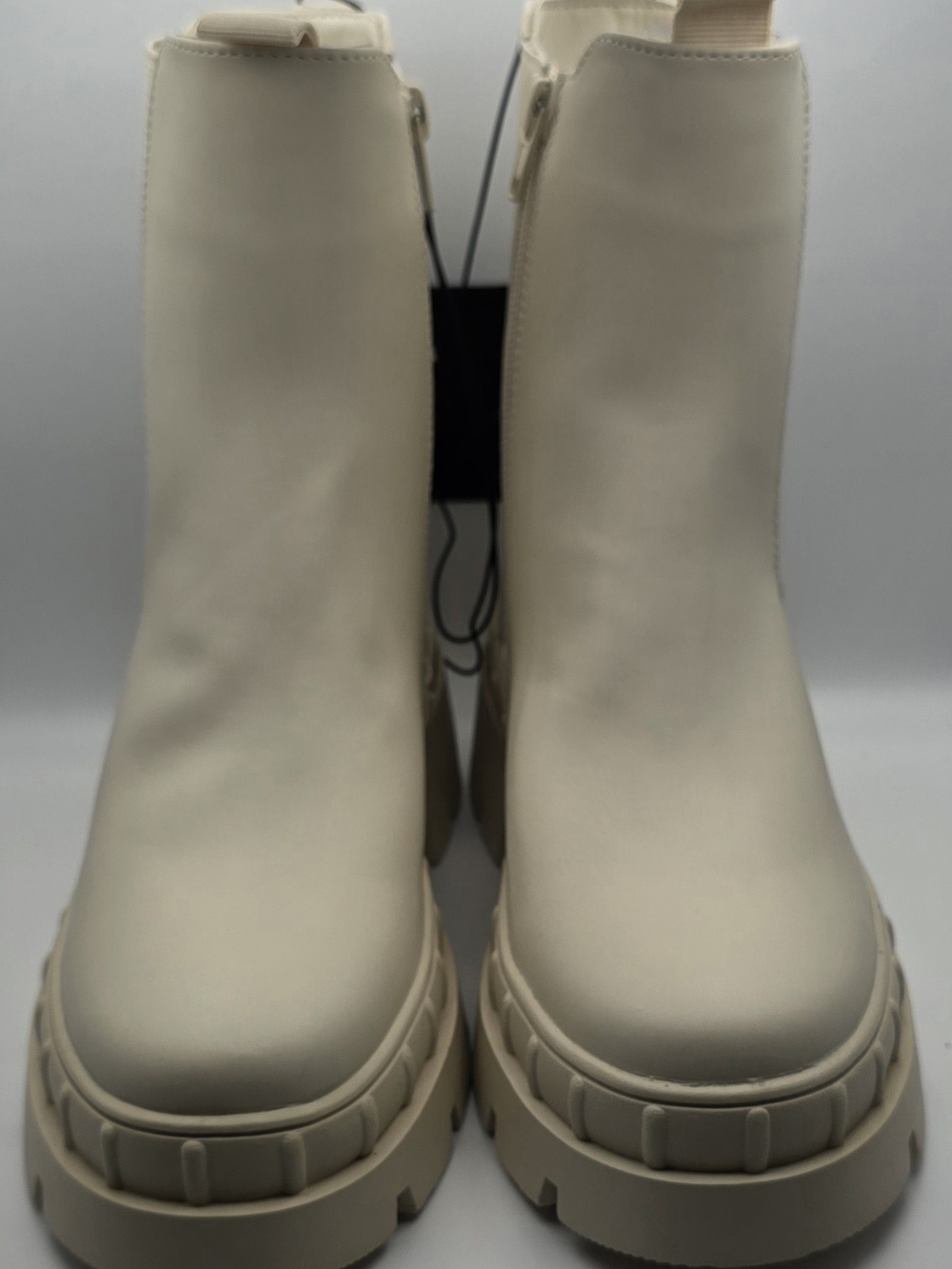Forever 21 Cream Platform Chelsea Boots for Women - Sleek Chunky Sole - Picture 2 of 6